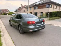 Gebraucht VW Jetta 105 PS (77 kW) 2013 Grau Limousine