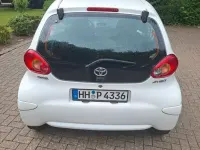 Gebraucht Toyota Aygo 68 PS (50 kW) 2008 Weiß Kleinwagen
