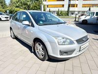 Gebraucht Ford Focus Ghia 116 PS (85 kW) 2006 Silber Limousine