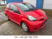 Gebraucht Toyota Aygo Basis 68 PS (50 kW) 2011 Rot Kleinwagen