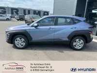 Neu Hyundai Kona Select 139 PS (102 kW) 2025 Meta blue SUV