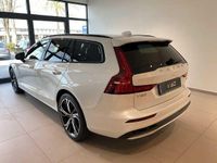 Gebraucht Volvo V60 145 PS (106 kW) 2024 Kombi