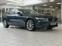 Gebraucht Volvo V60 Momentum 190 PS (139 kW) 2018 Blau Kombi