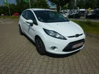 Gebraucht Ford Fiesta Trend 60 PS (44 kW) 2011 Weiß Limousine