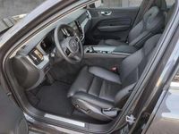 Gebraucht Volvo XC60 145 PS (106 kW) 2022 SUV