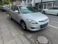 Gebraucht Hyundai i30 109 PS (80 kW) 2009 Grau Limousine
