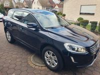 Gebraucht Volvo XC60 Momentum 150 PS (110 kW) 2016 Blau SUV