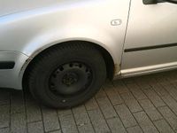 Gebraucht VW Golf IV 105 PS (77 kW) 2001 Silber Kleinwagen
