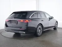 Gebraucht Mercedes E220 Avantgarde 197 PS (144 kW) 2025 Lack obsidianschwarz Kombi