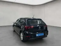 Gebraucht VW Polo Life 80 PS (58 kW) 2022 Deep black perleffekt Limousine