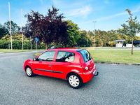 Gebraucht Renault Clio II 60 PS (44 kW) 2005 Rot Kleinwagen