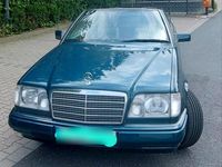 Gebraucht Mercedes E220 150 PS (110 kW) 1997 Grün Cabrio