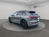 Używany Audi e-tron S-Line 300 kW (408 KM) 2023 Szary SUV