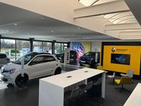 Gebraucht Renault Captur Intens 150 PS (110 kW) 2019 Weiß SUV