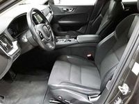 Gebraucht Volvo V60 Inscription 253 PS (186 kW) 2020 Pine grey metallic Kombi