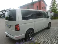 Gebraucht VW Multivan 204 PS (150 kW) 2022 Grau Van / Kleinbus