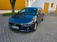 Gebraucht Hyundai i30 Trend 136 PS (100 kW) 2017 Blau Limousine