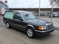 Gebraucht Mercedes 220 132 PS (97 kW) 1990 Schwarz Van / Kleinbus