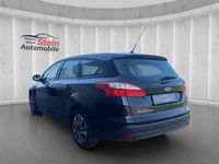 Gebraucht Ford Focus Ambiente 101 PS (74 kW) 2013 Schwarz Limousine