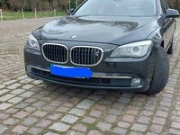Gebraucht BMW 740 326 PS (239 kW) 2009 Grau Limousine