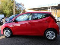 Gebraucht Toyota Aygo 72 PS (52 kW) 2020 Rot Kleinwagen