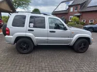 Käytetty Jeep Cherokee 211 HP (155 kW) 2003 Hopea Katumaasturi