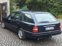 Second-hand Mercedes E250 113 CP (83 kW) 1995 Albastru Break
