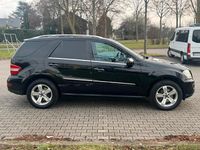 Gebraucht Mercedes ML320 224 PS (164 kW) 2008 Schwarz SUV