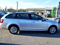 Gebraucht Skoda Octavia Ambition 110 PS (80 kW) 2016 Silber metallic Kombi