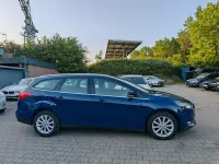 Gebraucht Ford Focus Titanium 120 PS (88 kW) 2015 Blau Kombi