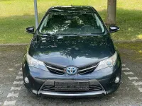 Gebraucht Toyota Auris Hybrid Comfort 99 PS (72 kW) 2014 Grau Limousine