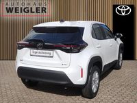 Neu Toyota Yaris Cross Comfort 92 PS (67 kW) 2025 Schneeweiss SUV