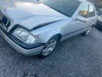 Usata Mercedes 180 2016 Argento Berlina
