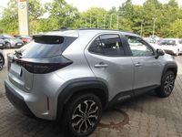 Neu Toyota Yaris Cross 131 PS (96 kW) 2025 Schimmering silber metallic SUV