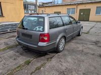 Gebraucht VW Passat 131 PS (96 kW) 2002 Grau Kombi