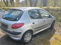 Gebraucht Peugeot 206 75 PS (55 kW) 2003 Silber Kleinwagen