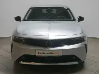 Usado Opel Astra Elegance 131 HP (96 kW) 2023 Prateado Sedan
