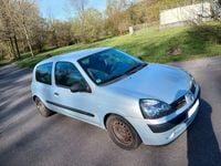 Second-hand Renault Clio II 75 CP (55 kW) 2004 Gri Berlinǎ