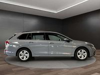 Gebraucht VW Golf VIII Life 150 PS (110 kW) 2021 Mondsteingrau Kombi