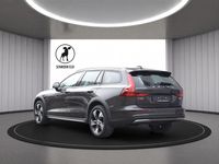 Gebraucht Volvo V60 CC Plus 197 PS (144 kW) 2022 Grau Kombi