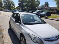 Gebraucht Hyundai i30 109 PS (80 kW) 2011 Weiß Kleinwagen