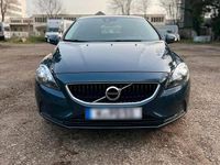 Gebraucht Volvo V40 120 PS (88 kW) 2018 Blau Limousine
