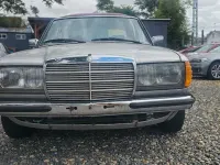 Gebraucht Mercedes 230 136 PS (100 kW) 1984 Silber Limousine