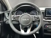 Neu Kia Ceed 140 PS (102 kW) 2026 Pentametal met. Kleinwagen