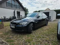 Gebraucht BMW 320 177 PS (130 kW) 2007 Schwarz Limousine