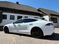 Używany Tesla Model S 383 kW (522 KM) 2017 Biały Hatchback