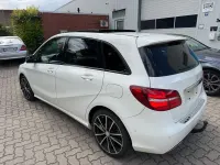 Gebraucht Mercedes B200 AMG line 136 PS (100 kW) 2014 Weiß Kleinwagen