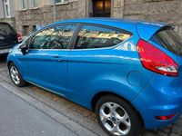 Gebraucht Ford Fiesta Titanium 97 PS (71 kW) 2009 Blau Kleinwagen