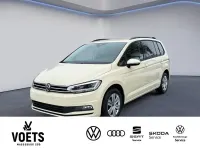 Neu VW Touran Trendline 150 PS (110 kW) 2026 Beige Van / Kleinbus
