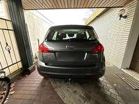 Gebraucht Kia Venga 90 PS (66 kW) 2010 Grau Kleinwagen